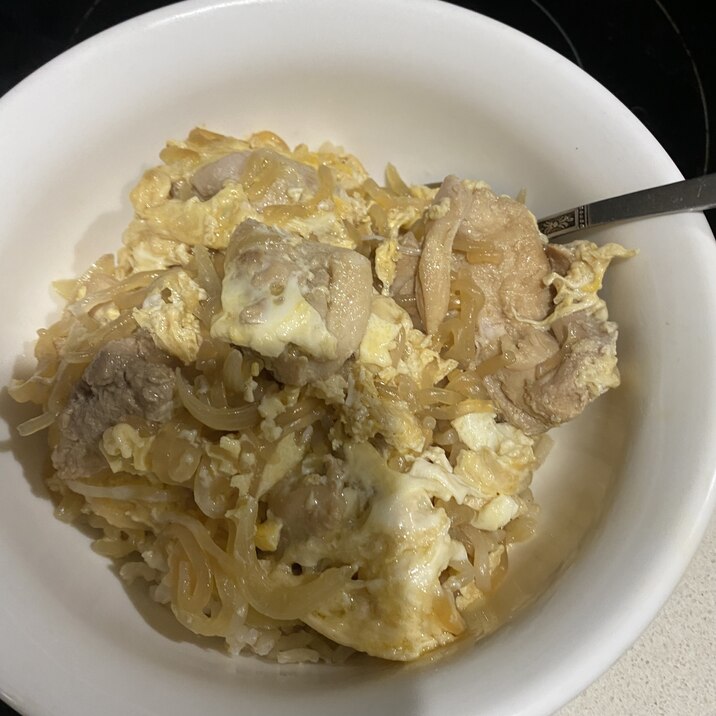 ギーバターで調理した蒟蒻たっぷり親子丼